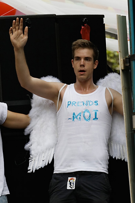 Gay pride Paris JUN13-053